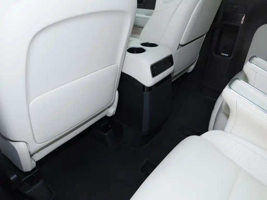 Li Auto Li MEGA — миниатюра 14