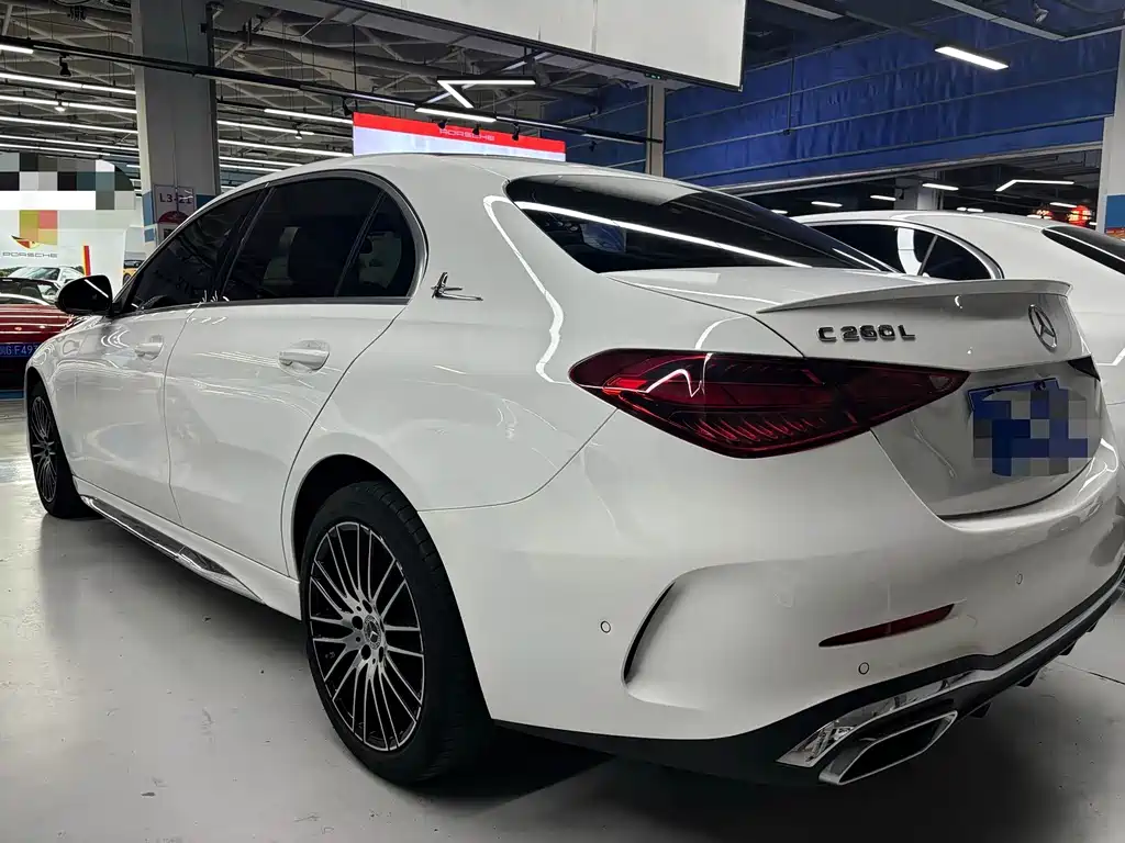 Mercedes-Benz C-Class — миниатюра 14