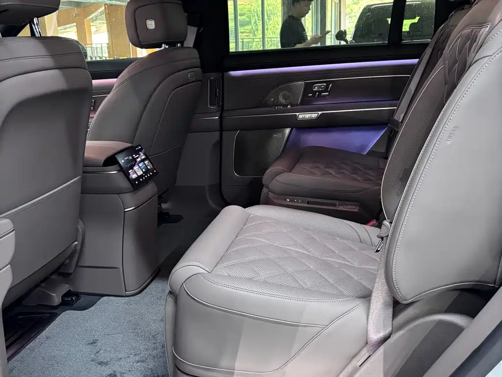 NIO ES8 2026 мест Executive Luxury