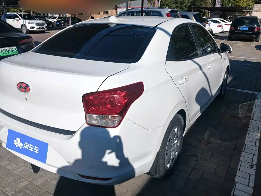 Hyundai Verna — миниатюра 3