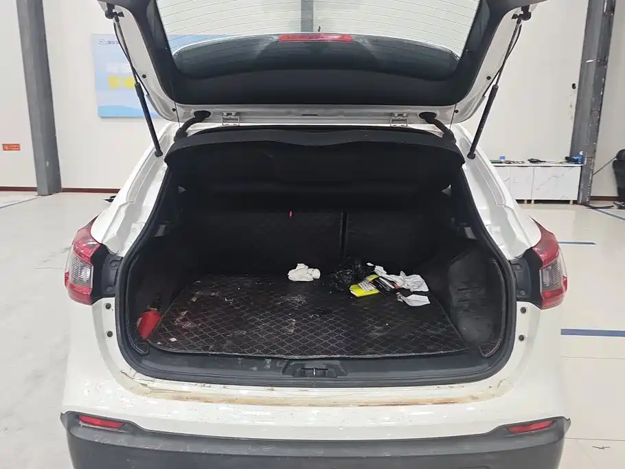 Nissan Qashqai — миниатюра 4