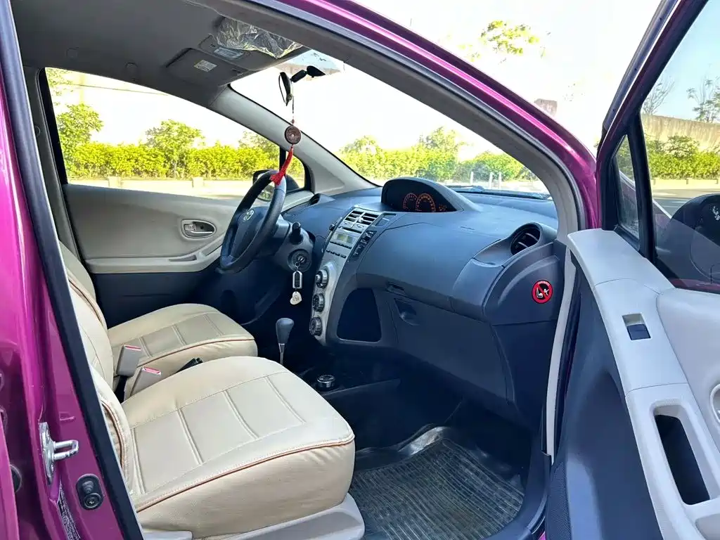 Toyota Yaris — миниатюра 9