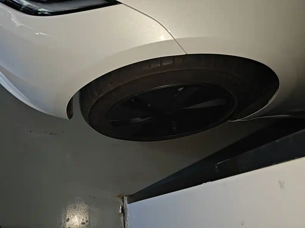 Tesla Model 3 — миниатюра 23