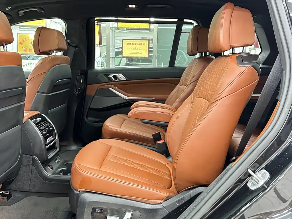 BMW X7 — миниатюра 8