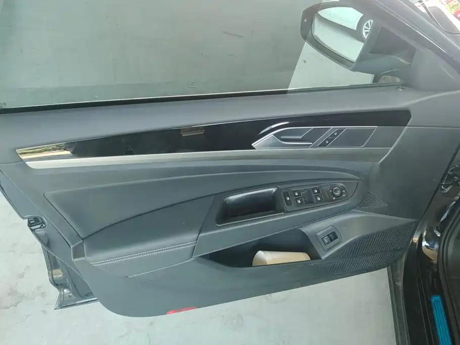 Volkswagen Passat — миниатюра 7