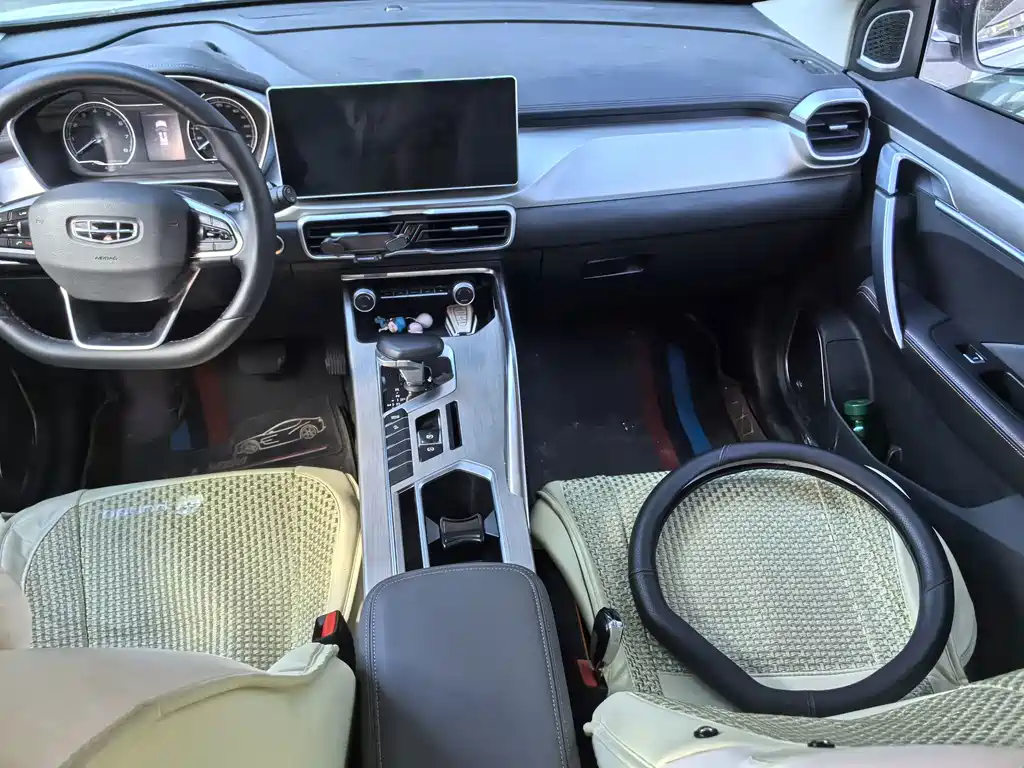 Geely Binyue — миниатюра 8