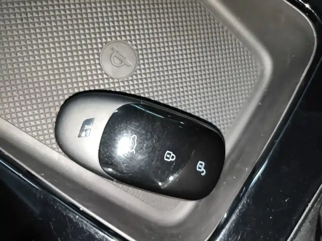 Li Auto Li ONE — миниатюра 9