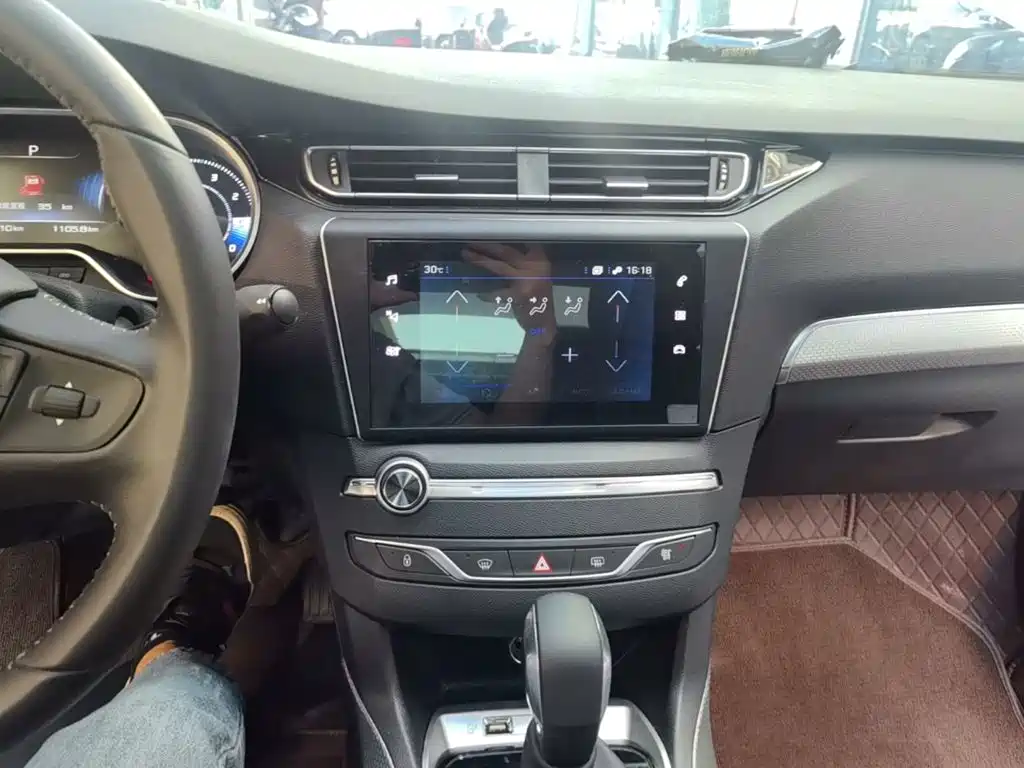 Peugeot 408 — миниатюра 13