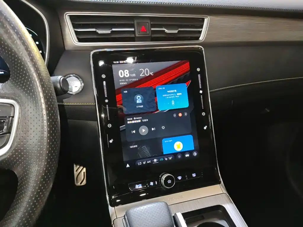 Roewe RX5 — миниатюра 13