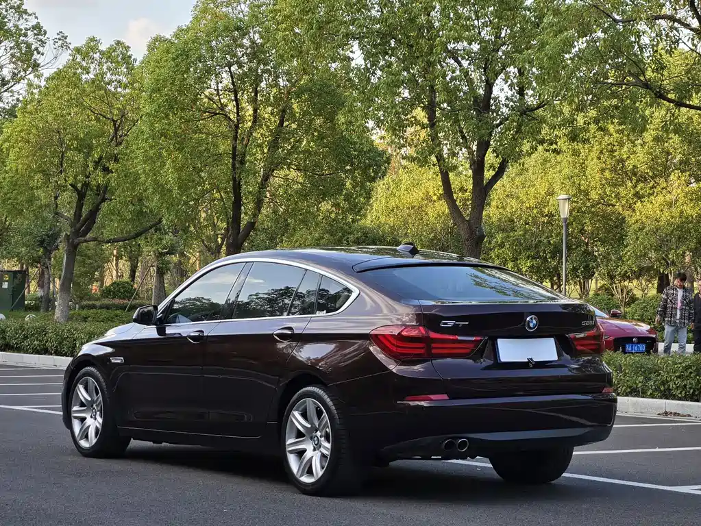 BMW 5 Series GT 528i Luxury Type, фото 4