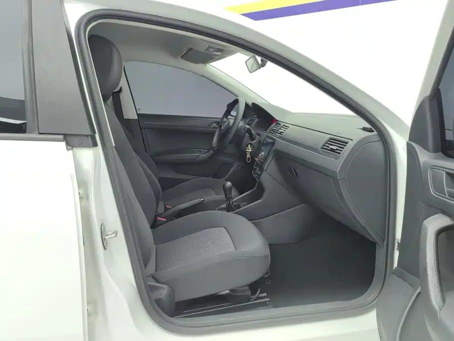Volkswagen Santana — миниатюра 8