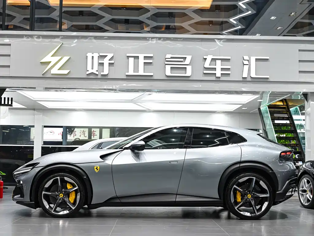 Ferrari Purosangue 2023 6.5L V12