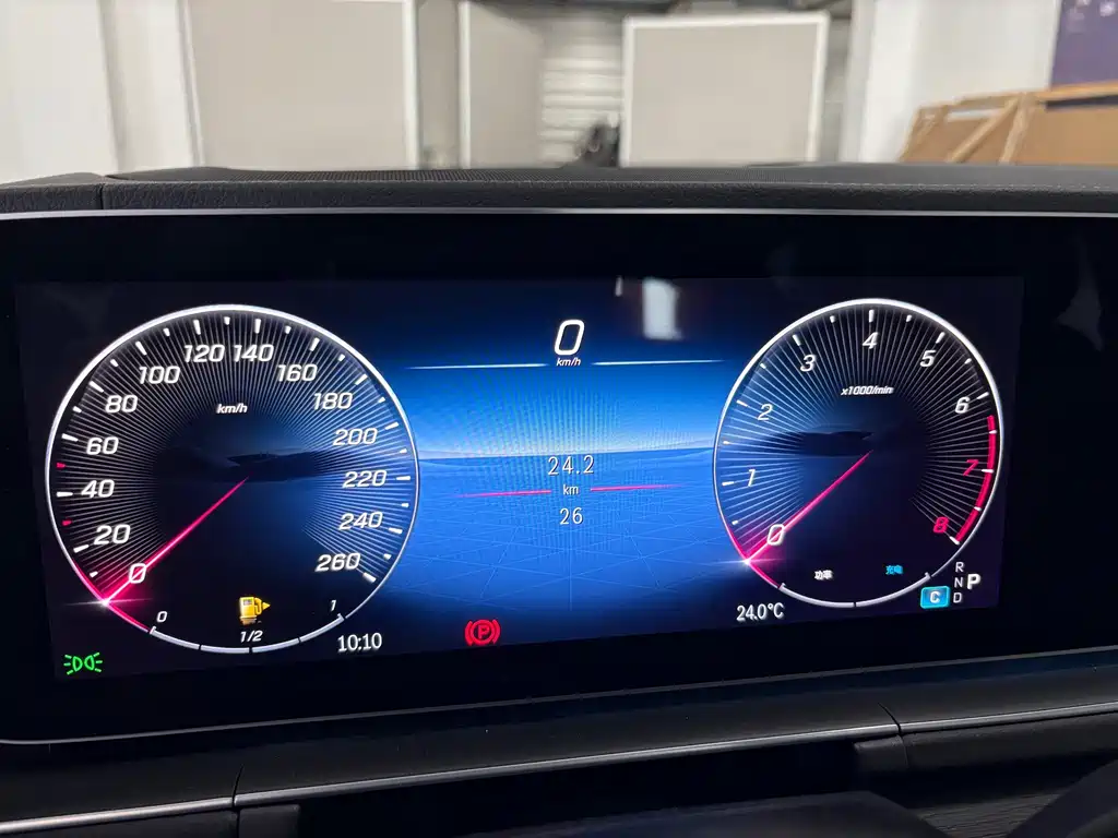 Mercedes-Benz GLE (Import) — миниатюра 10
