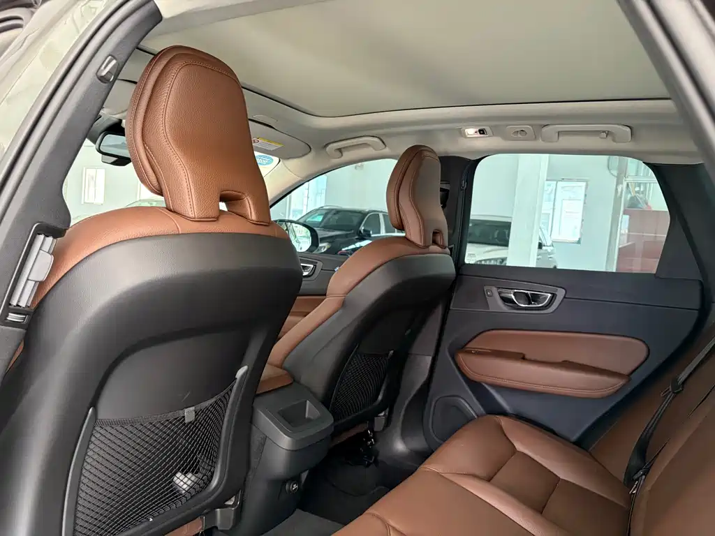 Volvo XC60 — миниатюра 8