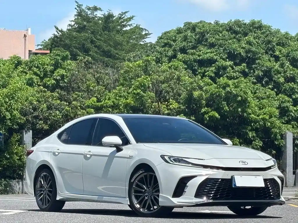 Toyota Camry 2024 2.0HXS Sport Plus