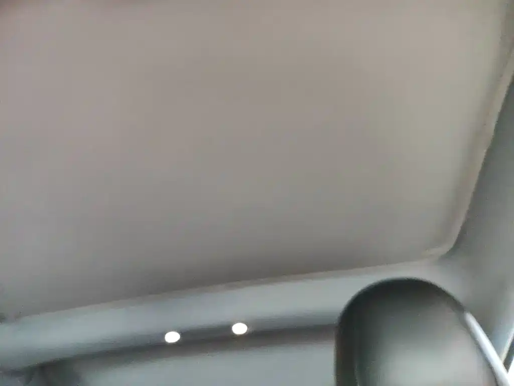 Tesla Model 3 — миниатюра 18