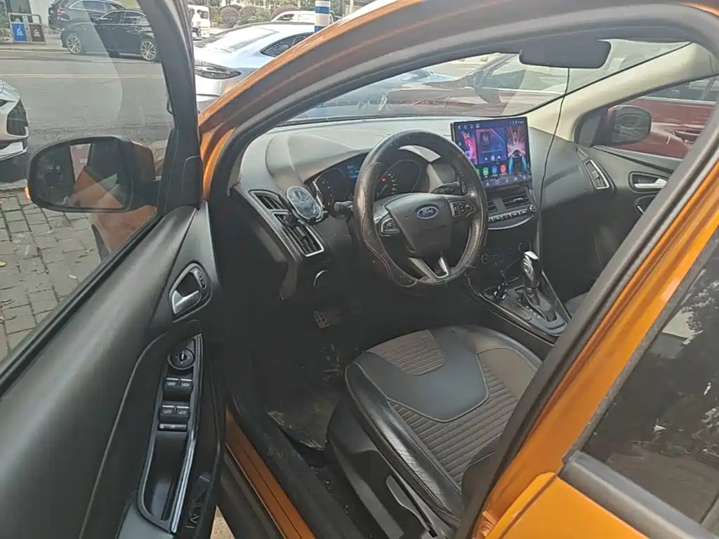 Ford Focus — миниатюра 16