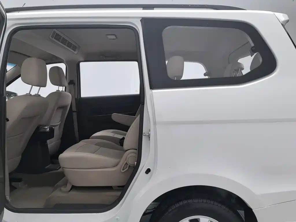 Wuling Hongguang — миниатюра 15