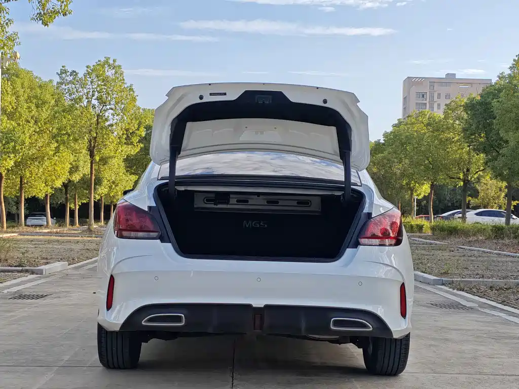 MG MG5 — миниатюра 16