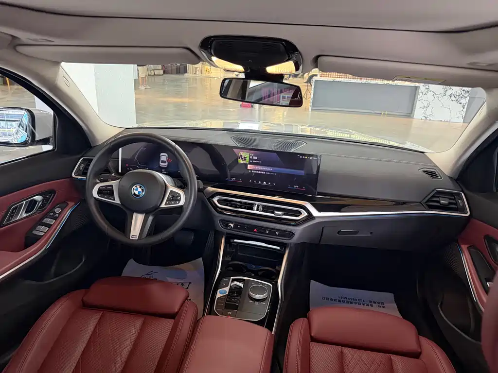 BMW i3 2024 eDrive 35 L