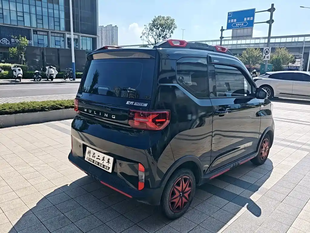 Wuling MINIEV — миниатюра 5
