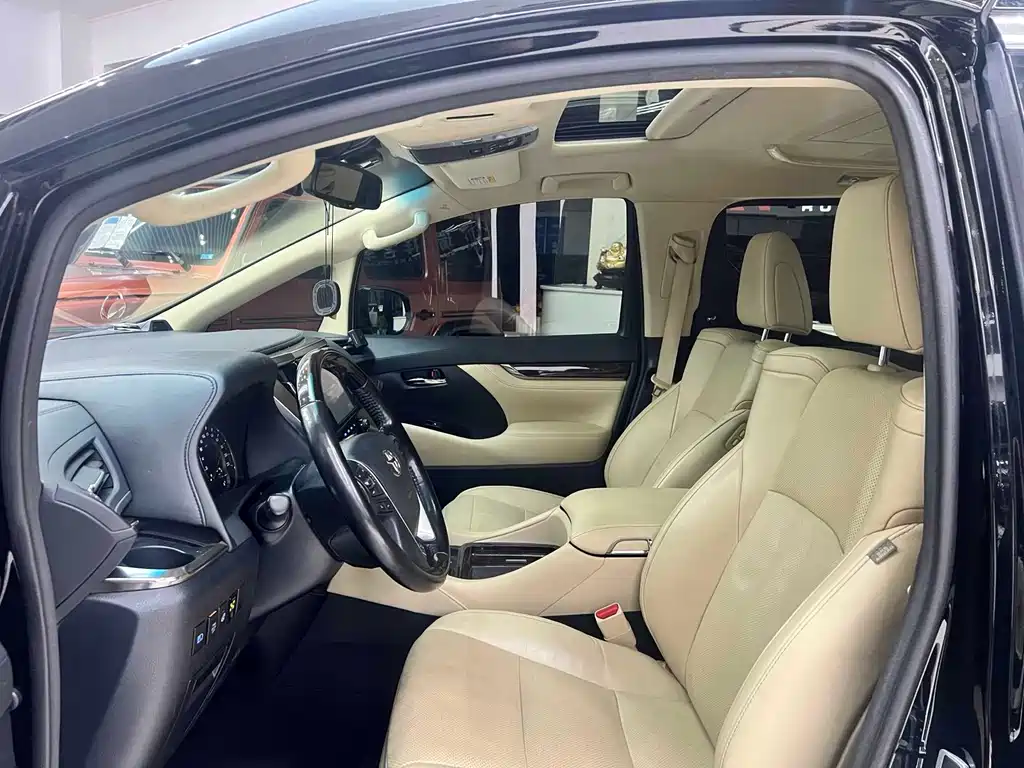 Toyota Alphard — фотографии объявления, Фото 2