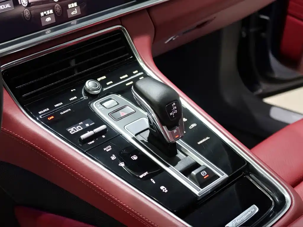 Porsche Panamera — миниатюра 7