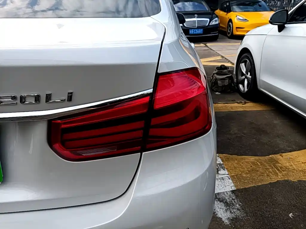 BMW 3 Series — миниатюра 8