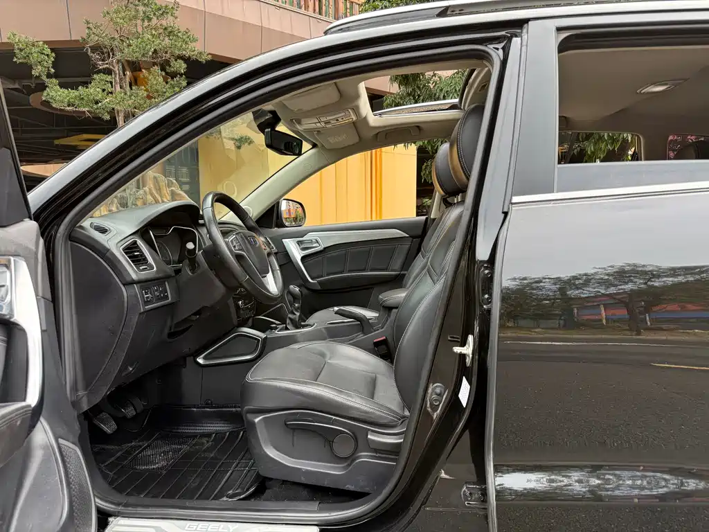 Geely Vision X6 — миниатюра 6