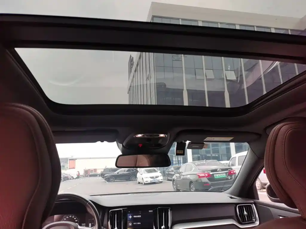 Volvo S60 — миниатюра 18