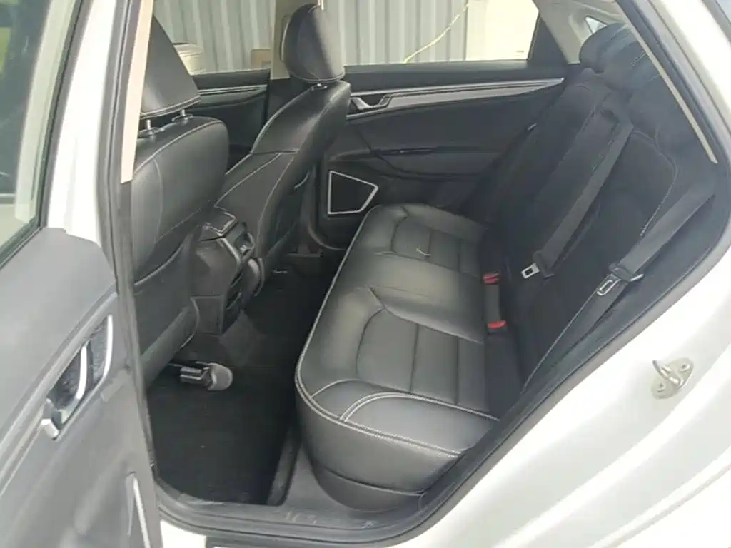 Geely Emgrand GL — миниатюра 17