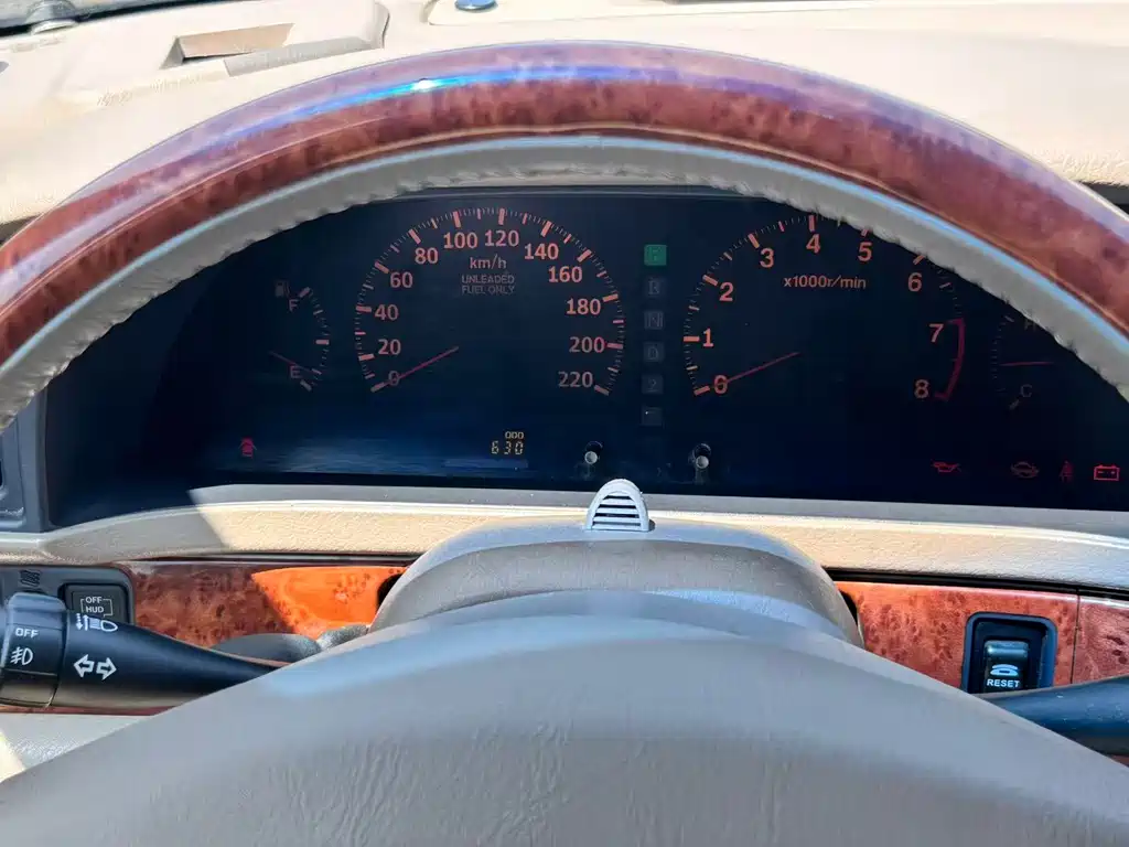 Nissan Bluebird Classic — миниатюра 10