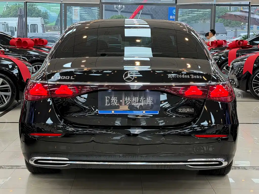 Mercedes-Benz E-Class — миниатюра 16