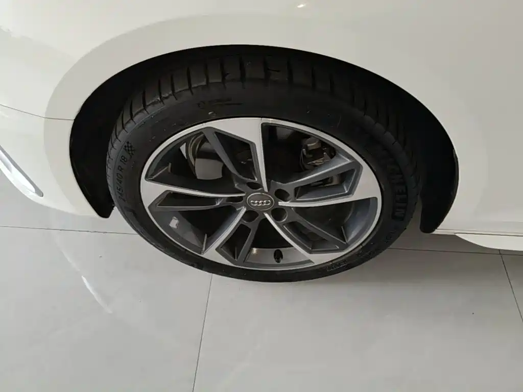 Audi A4L — миниатюра 23