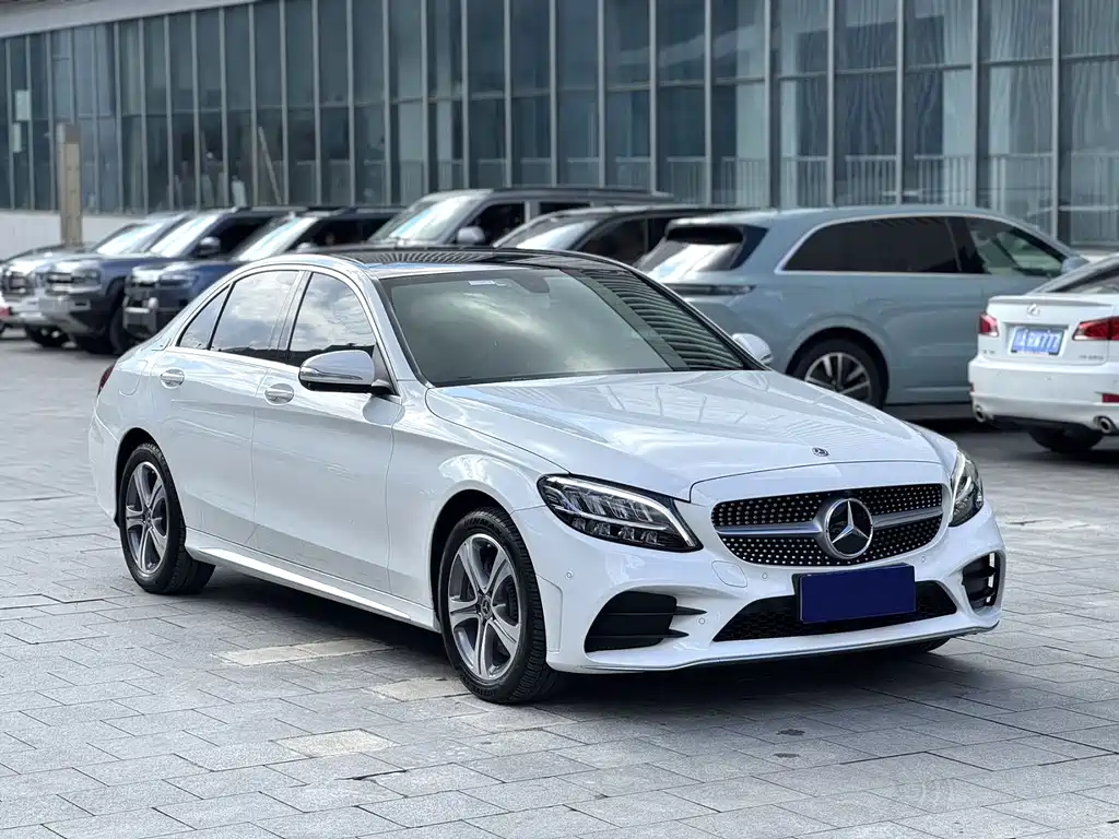 Mercedes-Benz C-Class — миниатюра 2