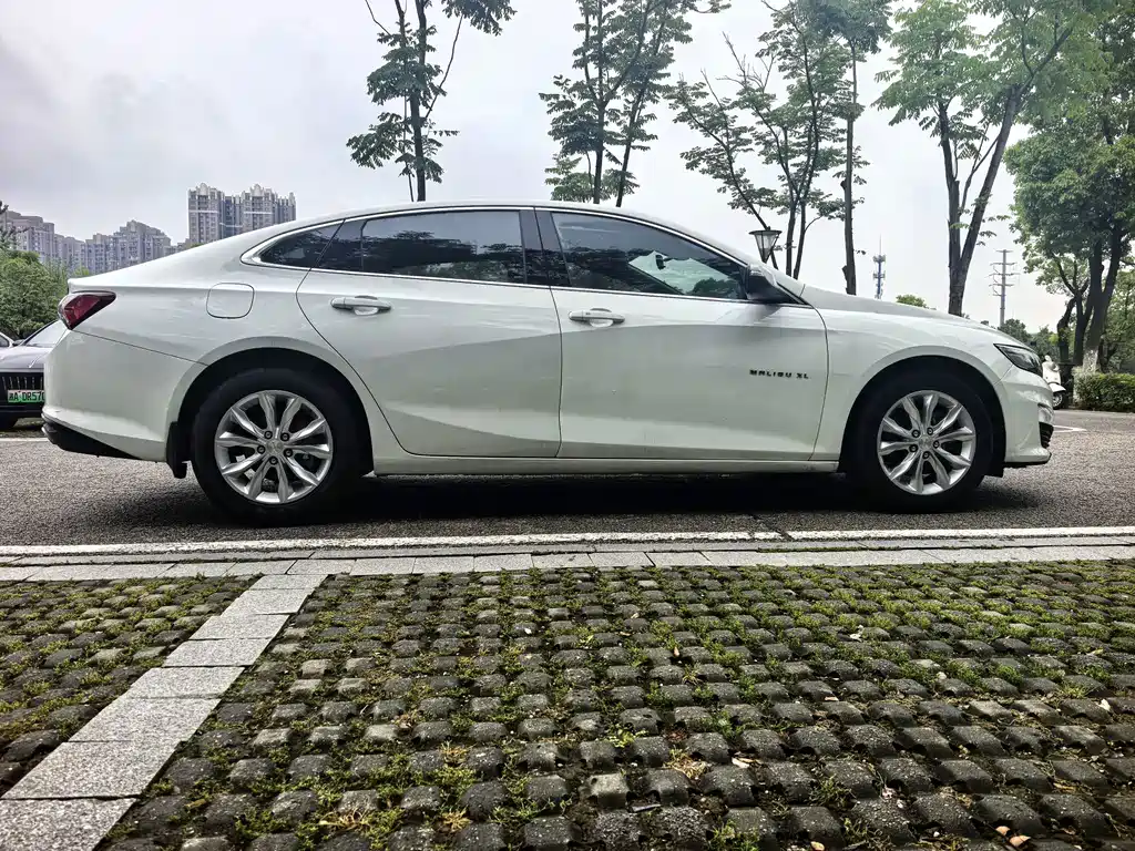 Chevrolet Malibu XL — миниатюра 6
