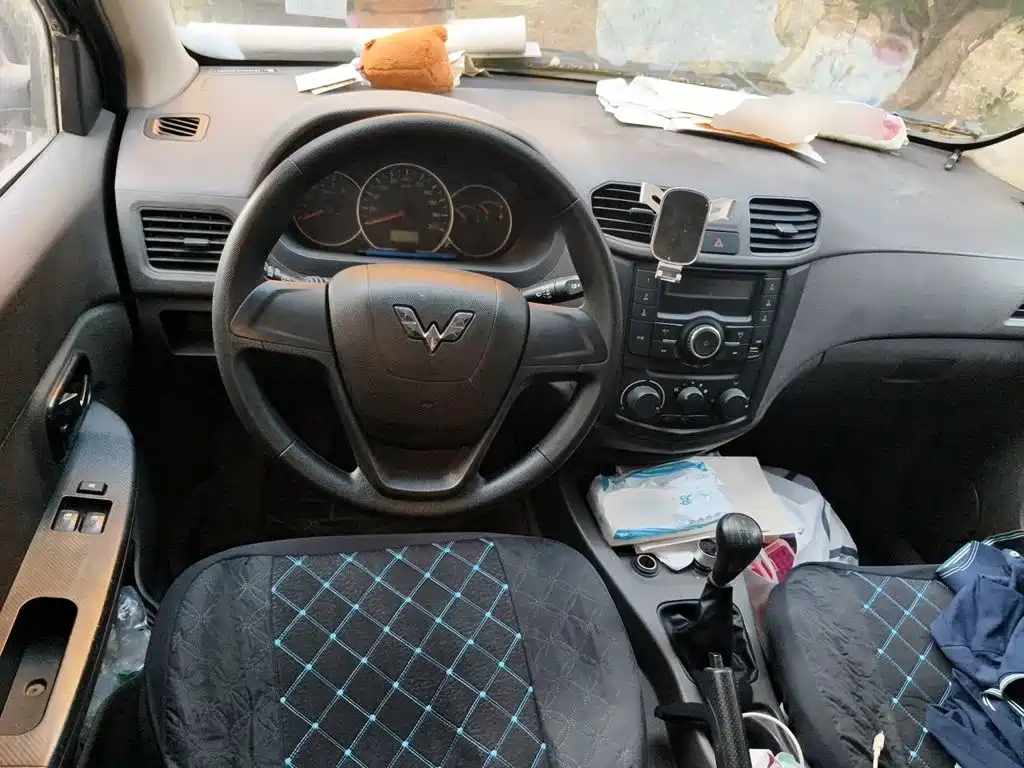 Wuling Hongguang — миниатюра 11