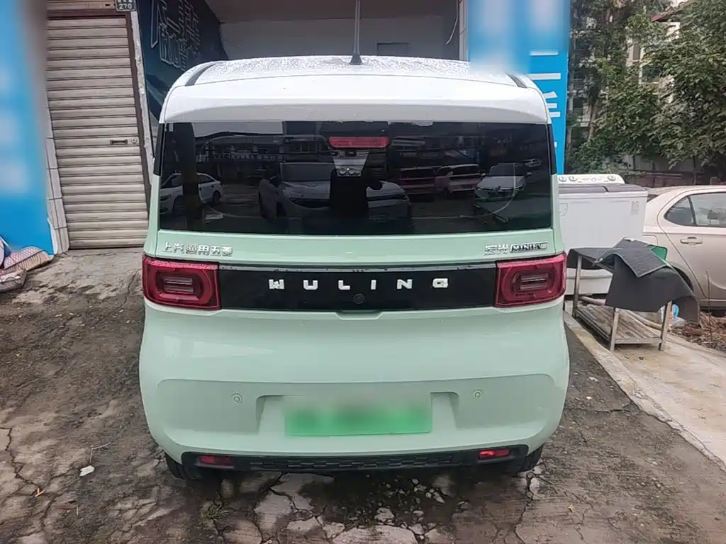 Wuling MINIEV — миниатюра 6
