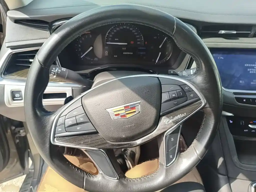 Cadillac XT5 — миниатюра 11