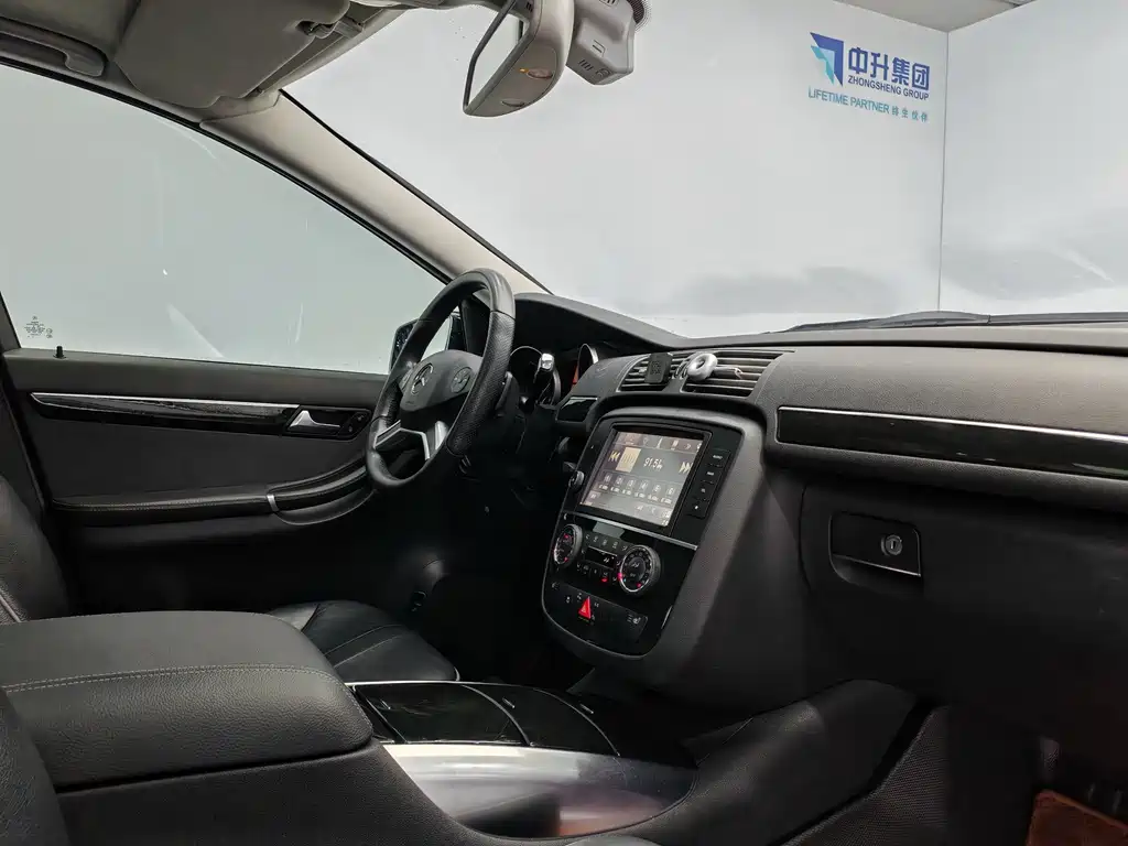 Mercedes-Benz R-Class — миниатюра 15