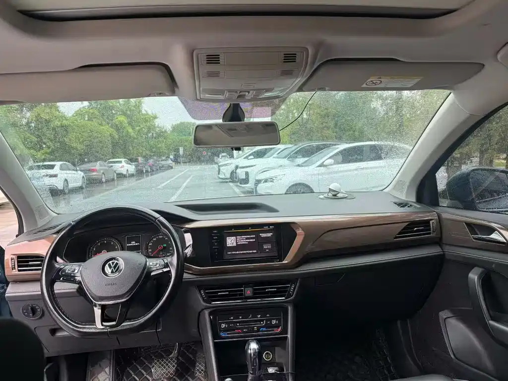 Volkswagen Tharu — миниатюра 7