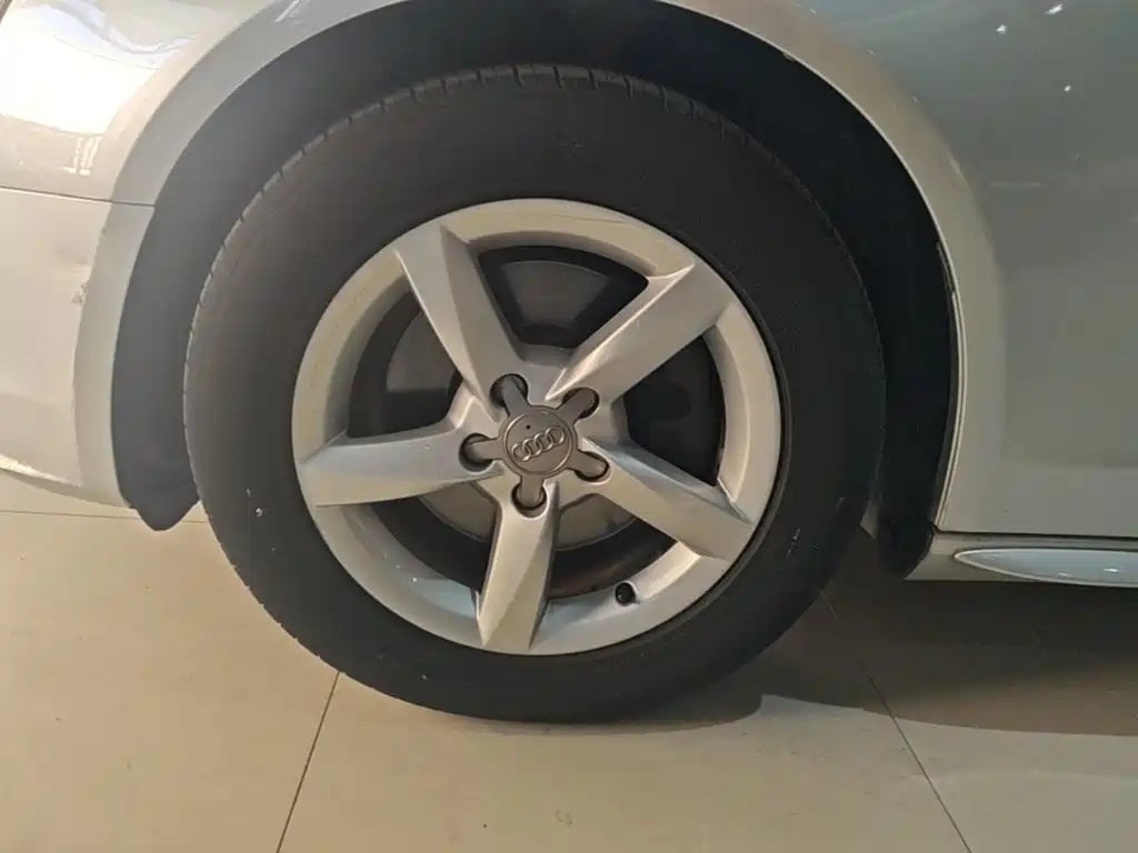 Audi A4L — миниатюра 23