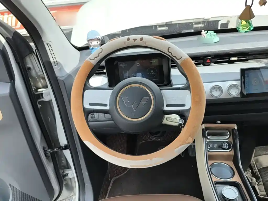 Wuling MINIEV — миниатюра 11