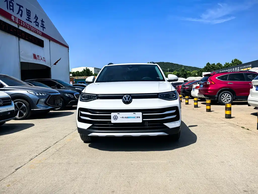 Volkswagen Tharu — миниатюра 2