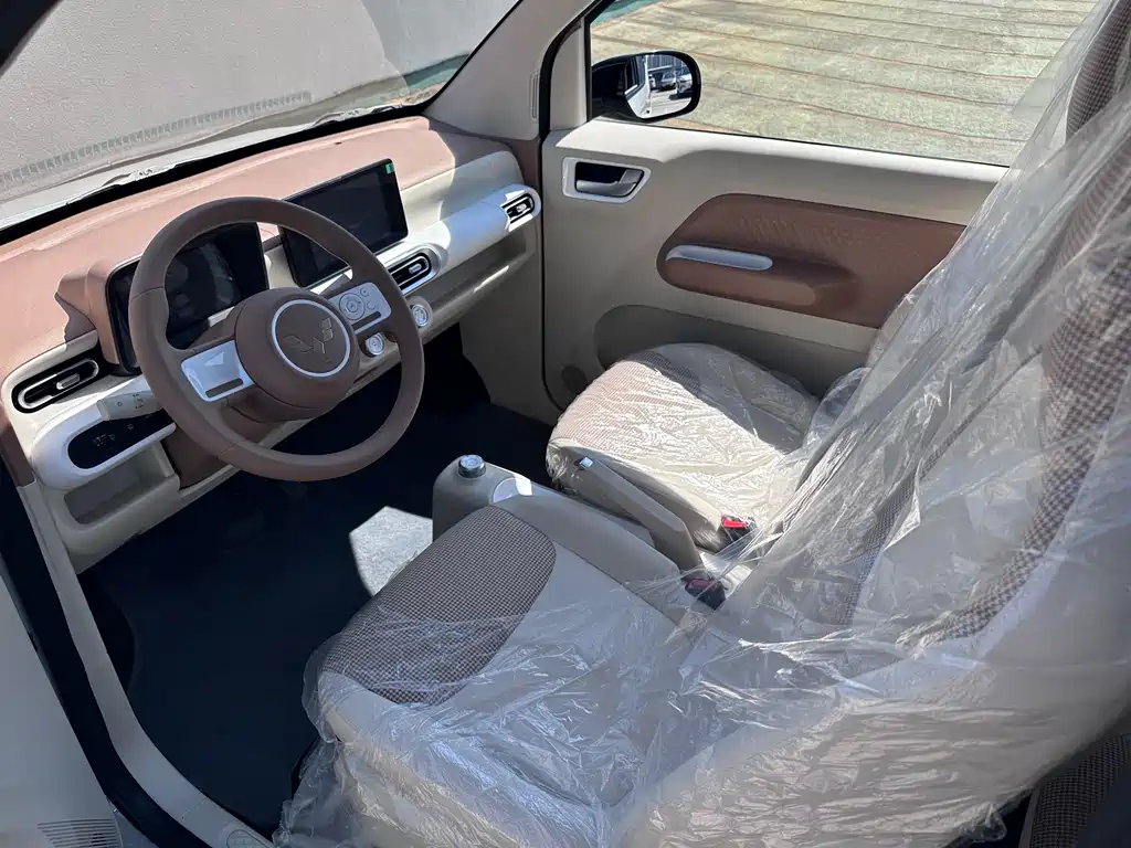 Wuling MINIEV — миниатюра 5