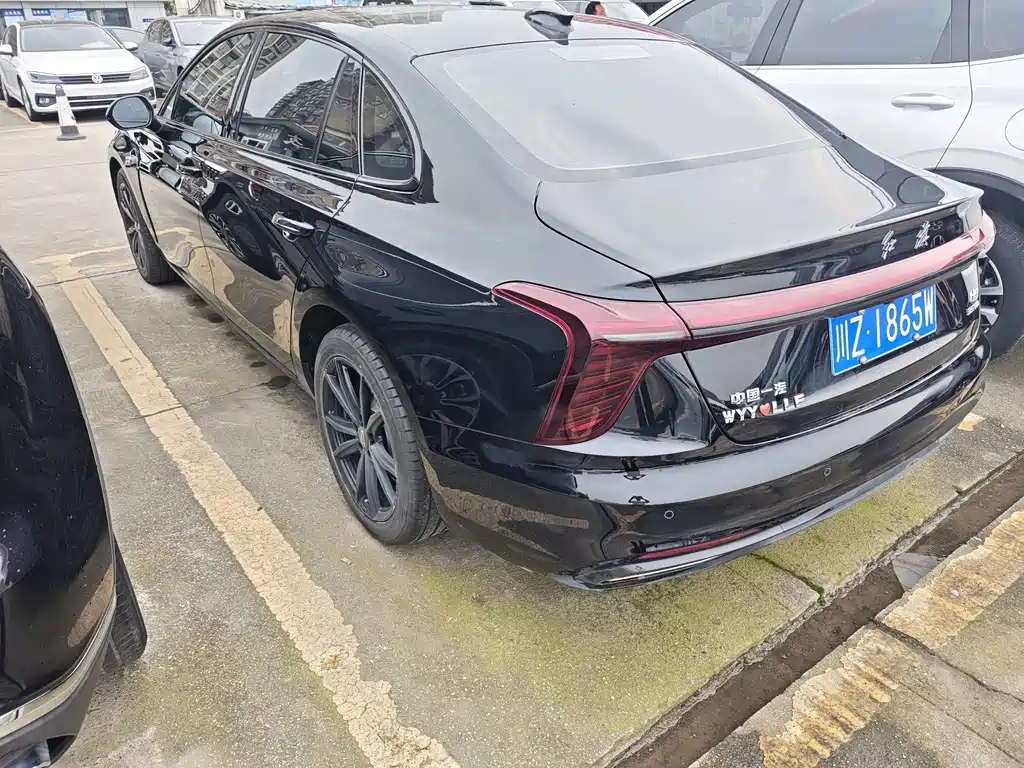 Hongqi Hongqi H5 — миниатюра 14