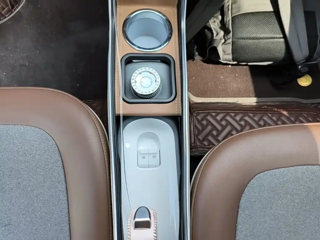 Wuling MINIEV — миниатюра 14