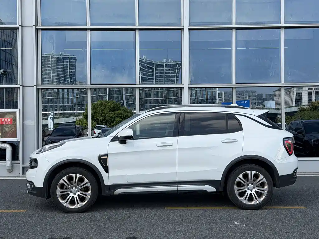 Lynk & Co 01 — миниатюра 3