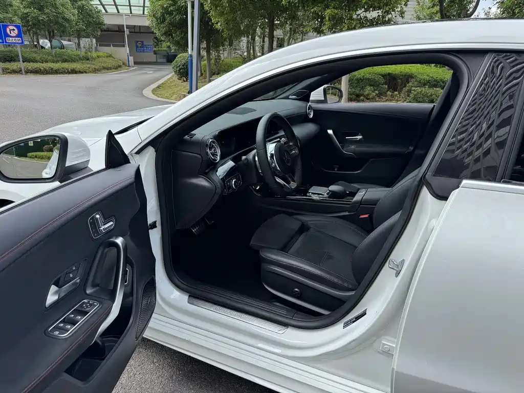 Mercedes-Benz CLA 2020 CLA 200