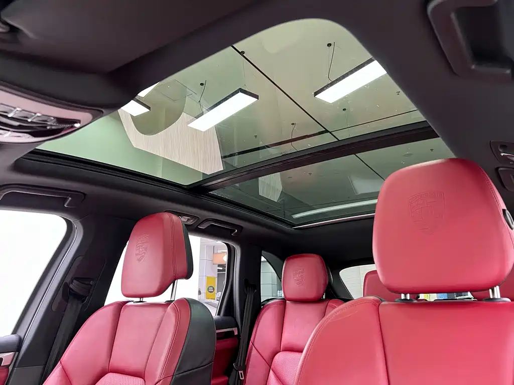 Porsche Cayenne — миниатюра 11